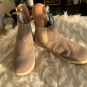 BLUNDSTONE CANVAS BOOTS